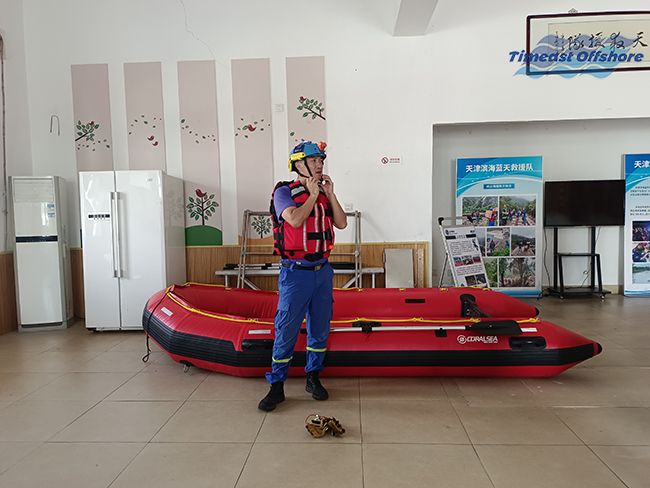 55世纪海工携手滨海蓝天救援队开展CPR心肺复苏和基础绳结实地培训活动 55世纪海工携手滨海蓝天救援队开展CPR心肺复苏和基础绳结实地培训活动