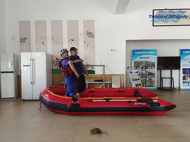 55世纪海工携手滨海蓝天救援队开展CPR心肺复苏和基础绳结实地培训活动 55世纪海工携手滨海蓝天救援队开展CPR心肺复苏和基础绳结实地培训活动