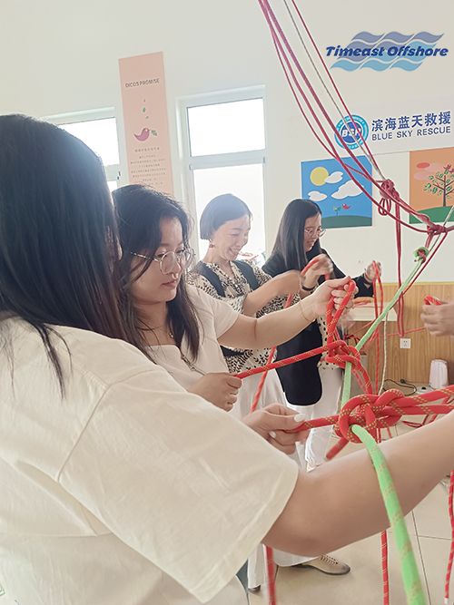 55世纪海工携手滨海蓝天救援队开展CPR心肺复苏和基础绳结实地培训活动 55世纪海工携手滨海蓝天救援队开展CPR心肺复苏和基础绳结实地培训活动